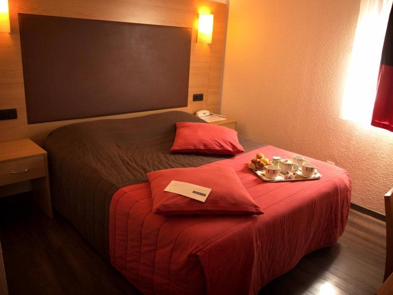 נוגארו Logis Hotel Restaurant Solenca מראה חיצוני תמונה